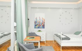 Studio 91 With Great Wi-Fi And Free Parking